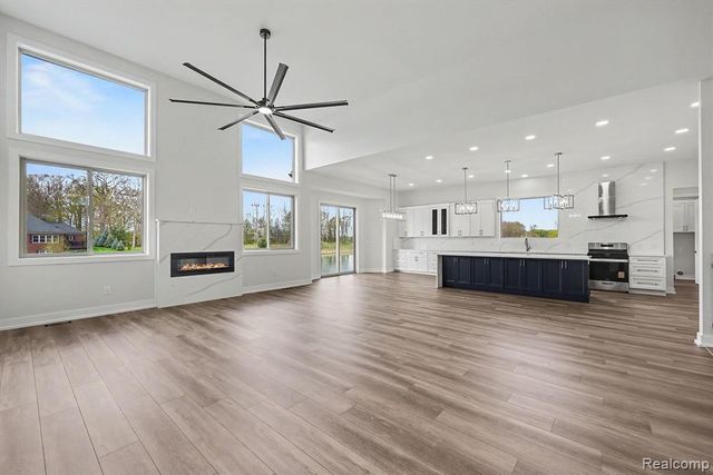 68503 Lake Angela Pointe, Richmond, MI 48062