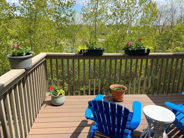 619 Crane Creek Lane, Eagan, MN 55121