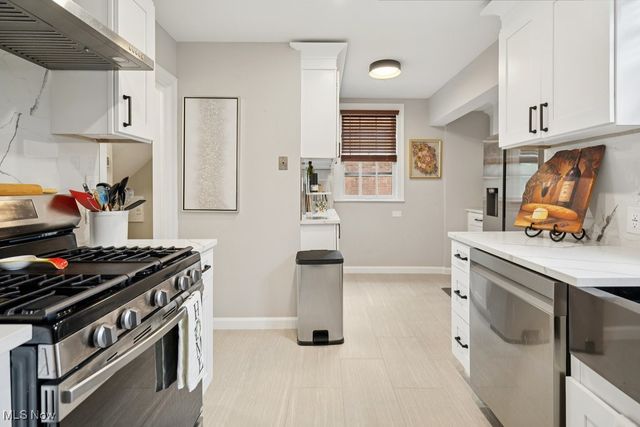 17725 Scottsdale Boulevard, Shaker Heights, OH 44122