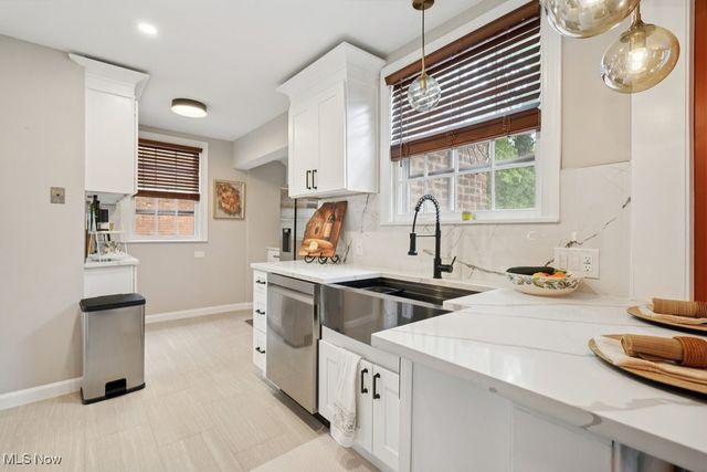 17725 Scottsdale Boulevard, Shaker Heights, OH 44122