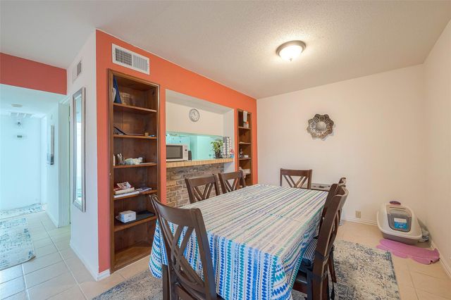 2201 Fountain View Drive 54, Houston, TX 77057