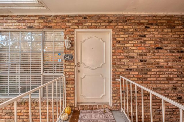 2201 Fountain View Drive 54, Houston, TX 77057