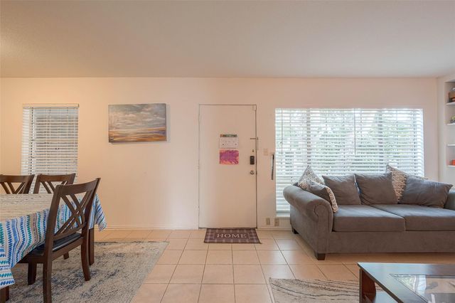 2201 Fountain View Drive 54, Houston, TX 77057