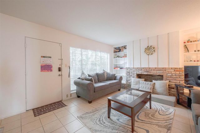 2201 Fountain View Drive 54, Houston, TX 77057