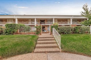 2201 Fountain View Drive 54, Houston, TX 77057