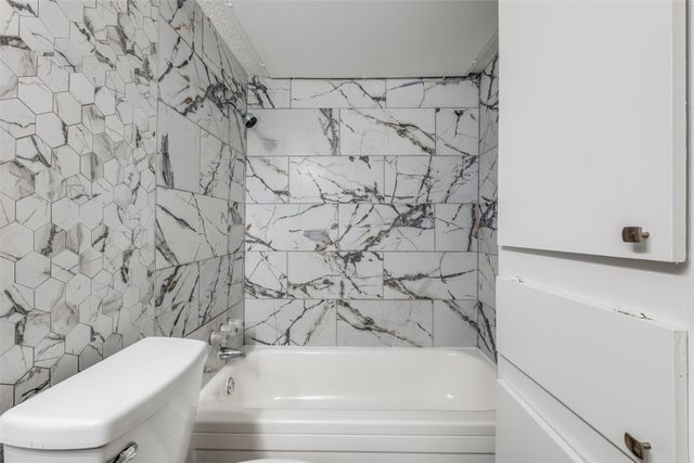 5833 Harvest Hill Road 2071, Dallas, TX 75230