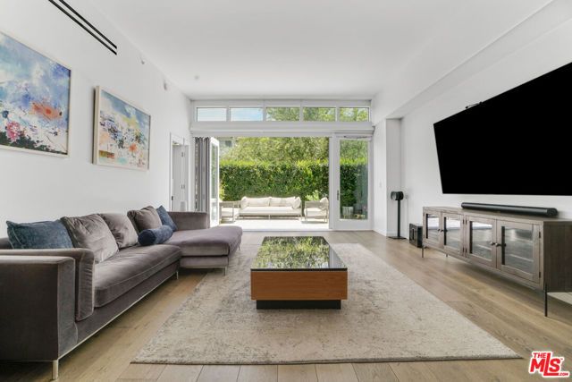 9000 W 3rd Street 104, Los Angeles, CA 90048