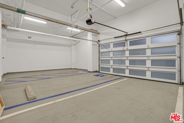 9000 W 3rd Street 104, Los Angeles, CA 90048