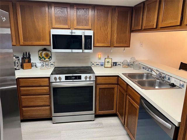 333 WOODLAKE WYNDE, Oldsmar, FL 34677