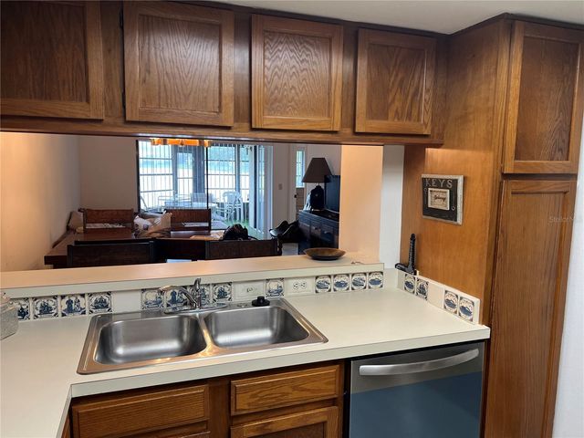 333 WOODLAKE WYNDE, Oldsmar, FL 34677