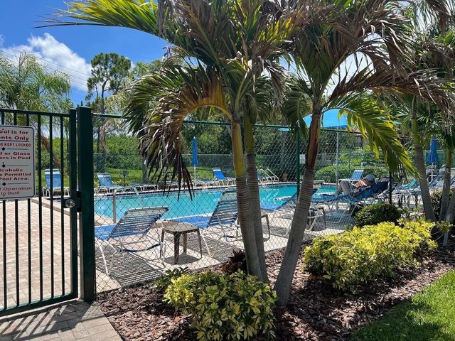 333 WOODLAKE WYNDE, Oldsmar, FL 34677