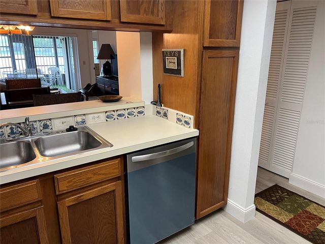333 WOODLAKE WYNDE, Oldsmar, FL 34677