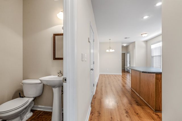 1372 ISLAND TOWN DR, Memphis, TN 38103