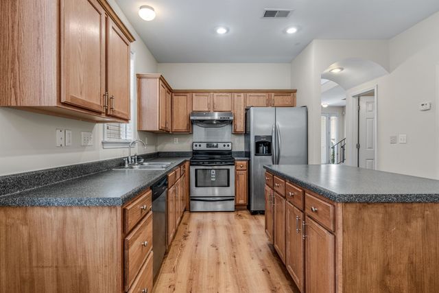 1372 ISLAND TOWN DR, Memphis, TN 38103