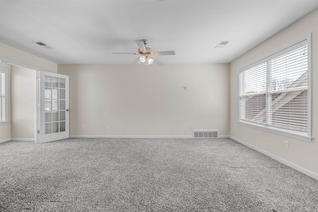 1372 ISLAND TOWN DR, Memphis, TN 38103