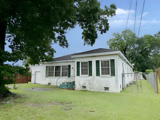 7433 Park Ave, Houma, LA 70364