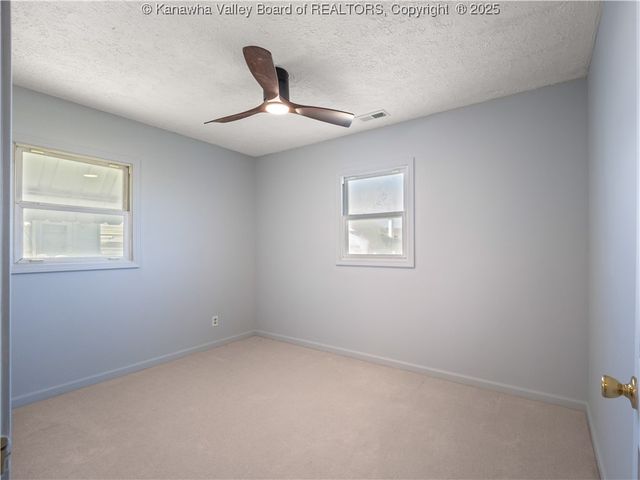 2326 Monroe Avenue, St Albans, WV 25177