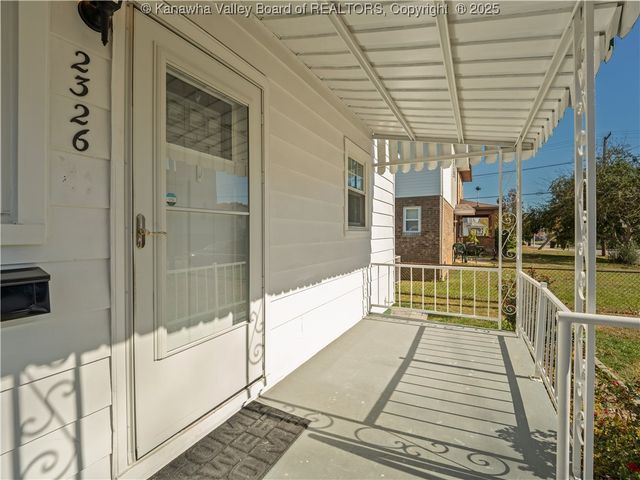2326 Monroe Avenue, St Albans, WV 25177