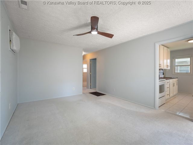 2326 Monroe Avenue, St Albans, WV 25177