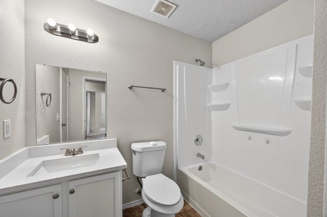 1603 Wavecrest Drive, Glenn Heights, TX 75154