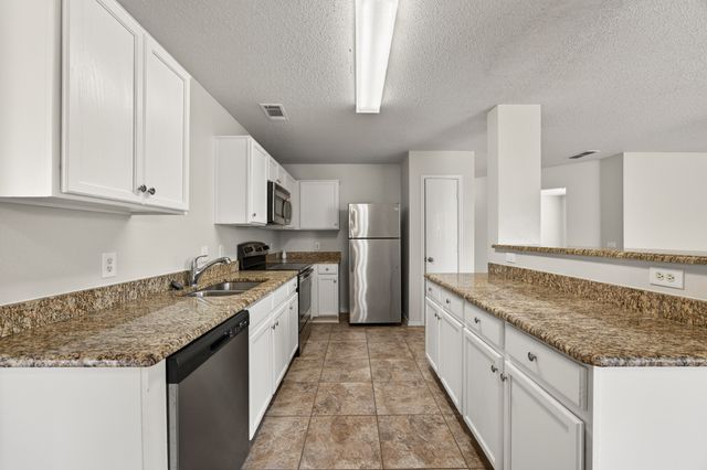 1603 Wavecrest Drive, Glenn Heights, TX 75154