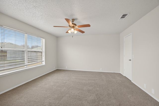 1603 Wavecrest Drive, Glenn Heights, TX 75154