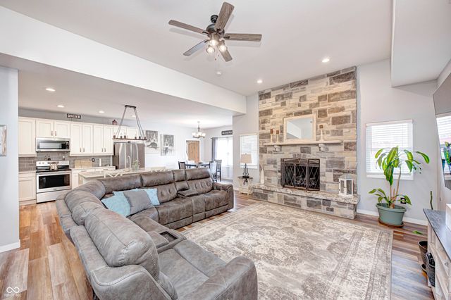 11965 Civic Circle, Mooresville, IN 46158