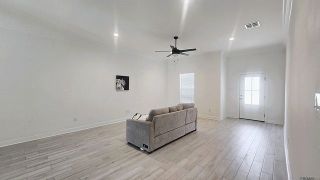 9232 Asoka Ave, Baton Rouge, LA 70810