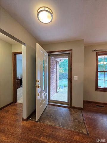 25591 Hunters Ridge, Warrenton, MO 63383