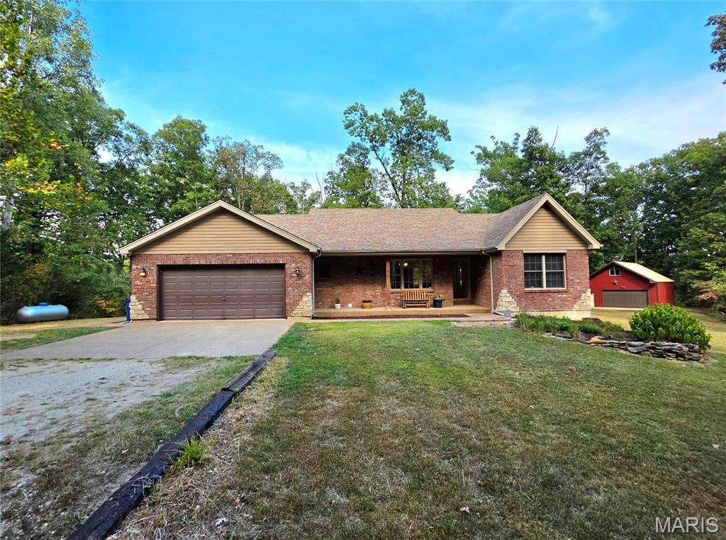 25591 Hunters Ridge, Warrenton, MO 63383