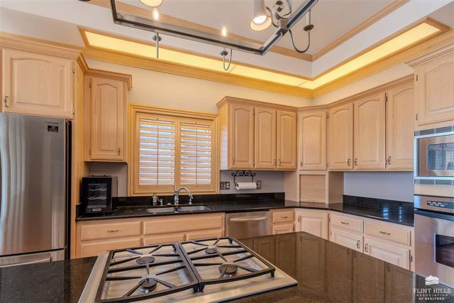 1510 Country Club Place, Manhattan, KS 66502