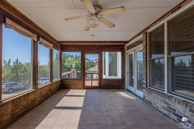 1510 Country Club Place, Manhattan, KS 66502