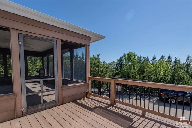 1510 Country Club Place, Manhattan, KS 66502