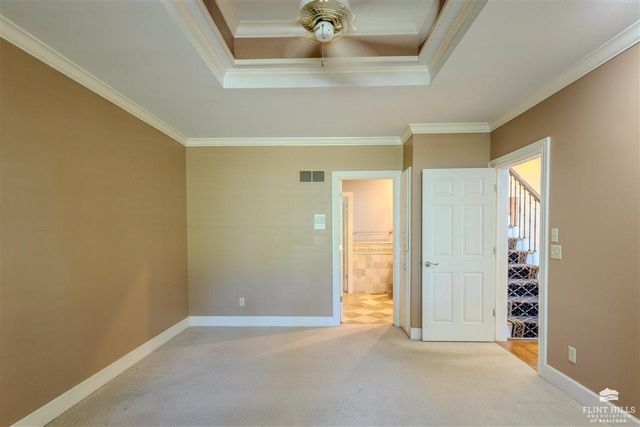 1510 Country Club Place, Manhattan, KS 66502