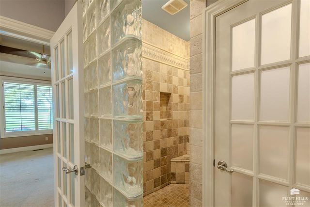 1510 Country Club Place, Manhattan, KS 66502