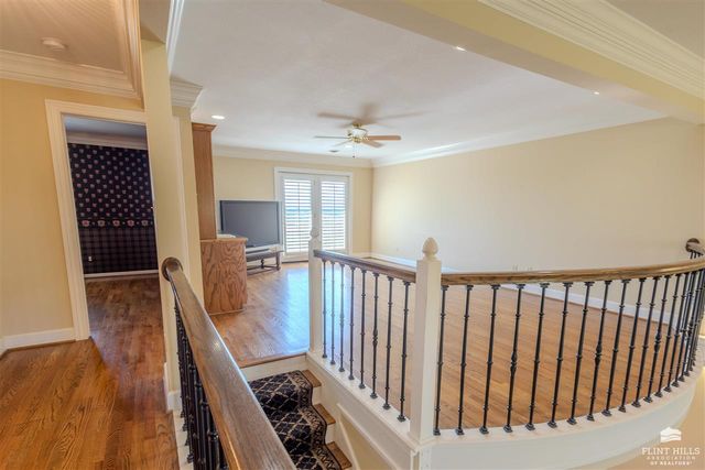 1510 Country Club Place, Manhattan, KS 66502