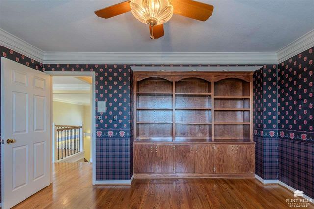 1510 Country Club Place, Manhattan, KS 66502