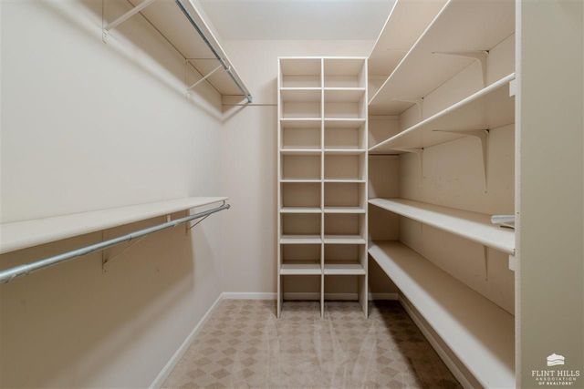 1510 Country Club Place, Manhattan, KS 66502