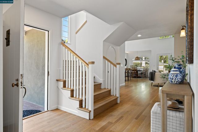 101 La Bolsa Rd, Walnut Creek, CA 94598