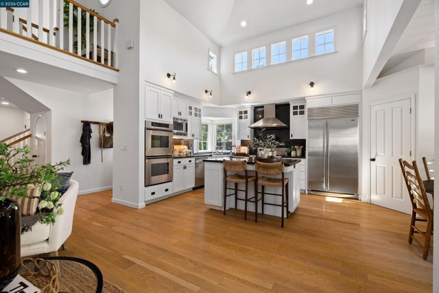 101 La Bolsa Rd, Walnut Creek, CA 94598