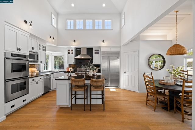 101 La Bolsa Rd, Walnut Creek, CA 94598