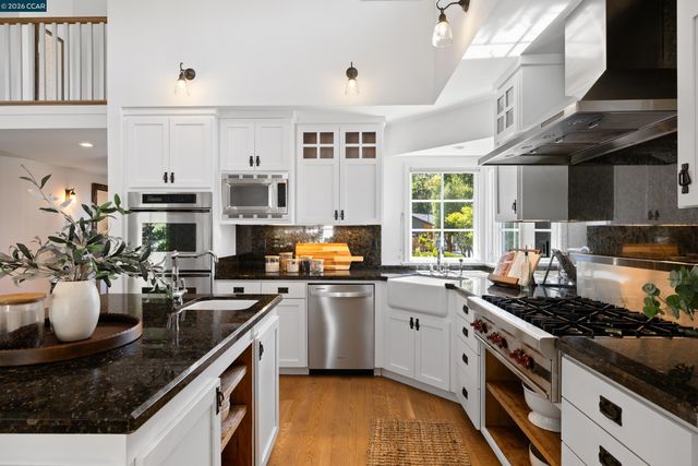 101 La Bolsa Rd, Walnut Creek, CA 94598