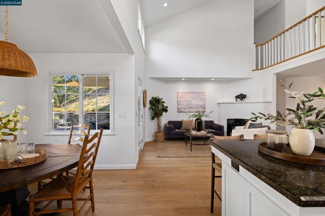 101 La Bolsa Rd, Walnut Creek, CA 94598