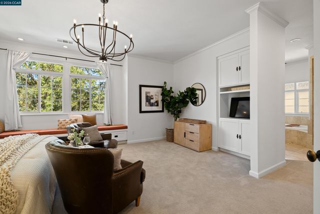 101 La Bolsa Rd, Walnut Creek, CA 94598