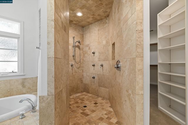 101 La Bolsa Rd, Walnut Creek, CA 94598