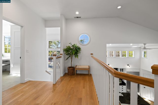 101 La Bolsa Rd, Walnut Creek, CA 94598