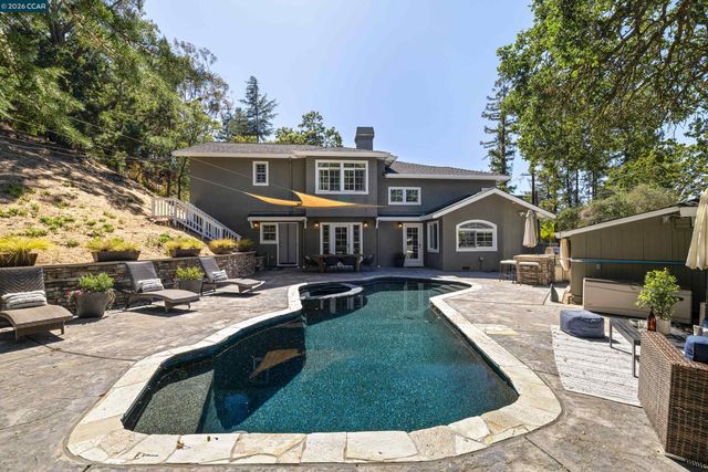 101 La Bolsa Rd, Walnut Creek, CA 94598
