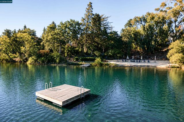 101 La Bolsa Rd, Walnut Creek, CA 94598