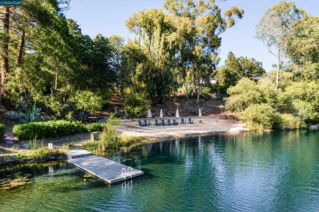 101 La Bolsa Rd, Walnut Creek, CA 94598