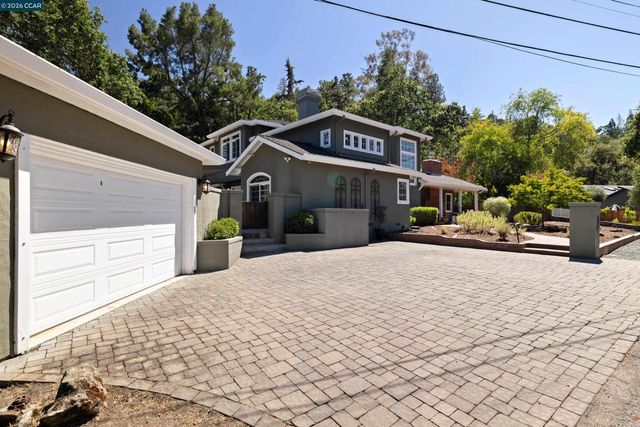 101 La Bolsa Rd, Walnut Creek, CA 94598